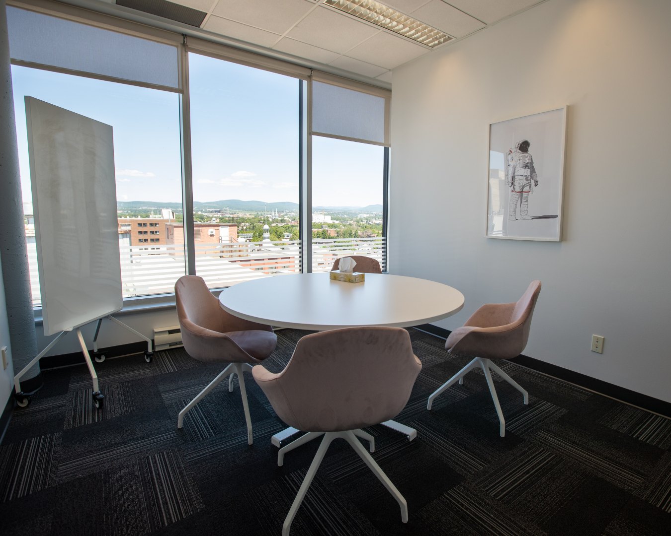 Small meeting room at Hedhofis Quebec City