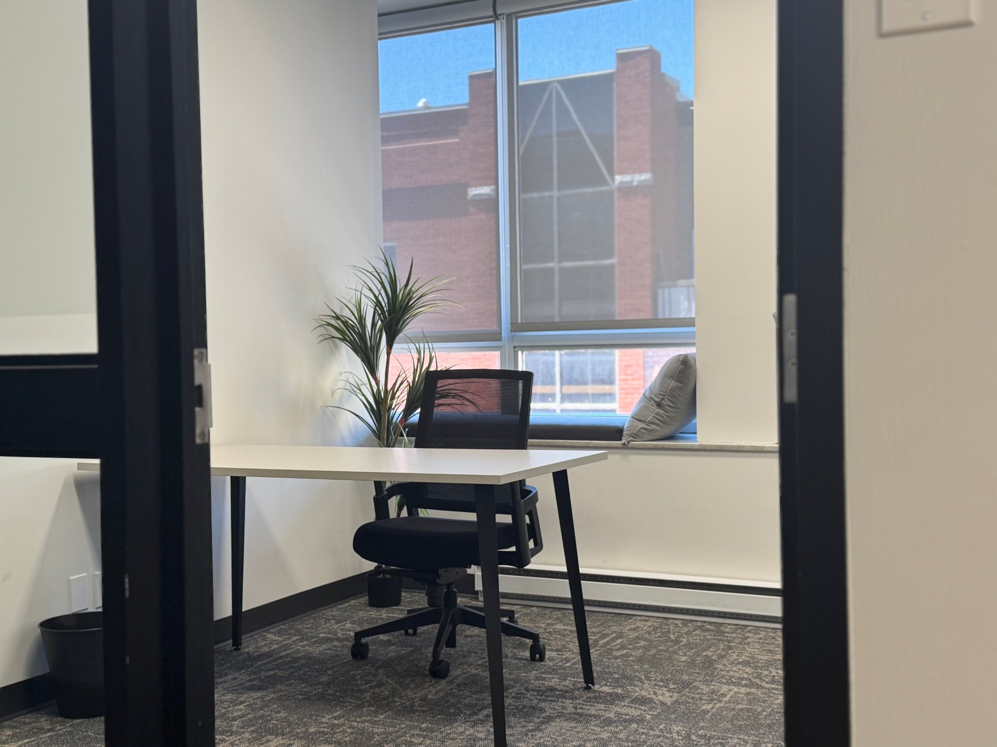Private office at Hedhofis Trois-Rivières