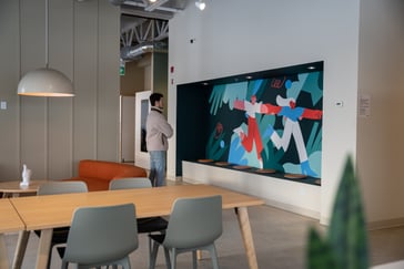 L'espace de coworking Hedhofis Sainte-Julie et sa murale