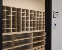 Laval - Salle de courrier-1